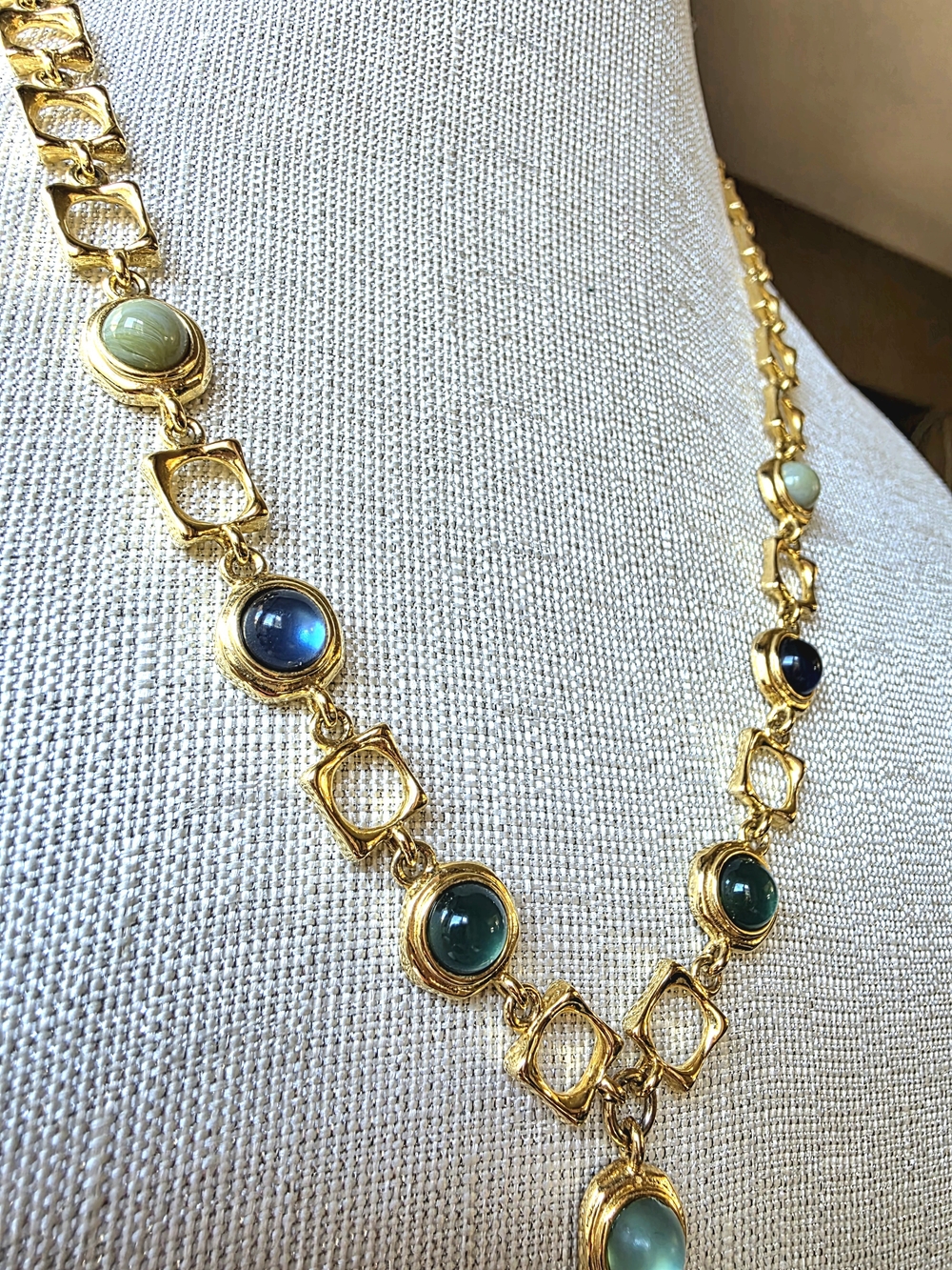 Liz Clairborne Vintage boutique-style fashion Y-drop collar statement necklace - Picture 6 of 13